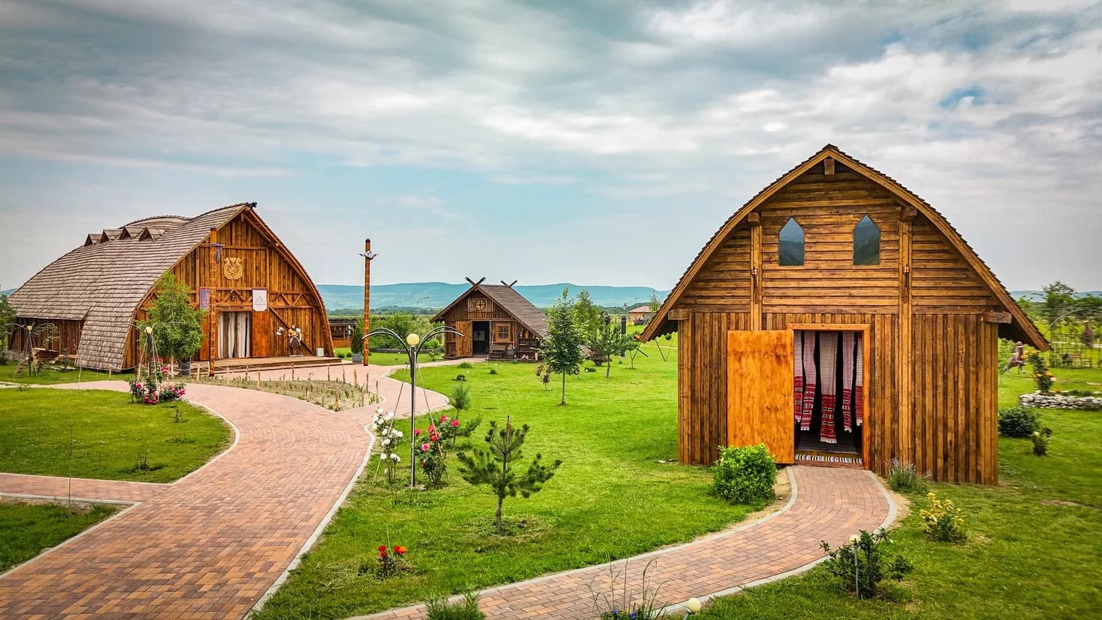 Panoramic Dino Park și Satul Viking